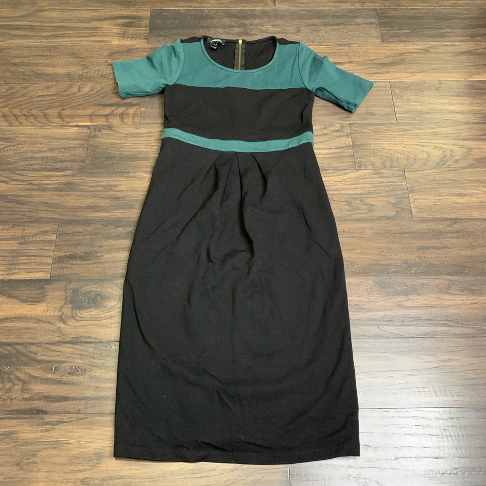 Isabella Oliver maternity dress size 2